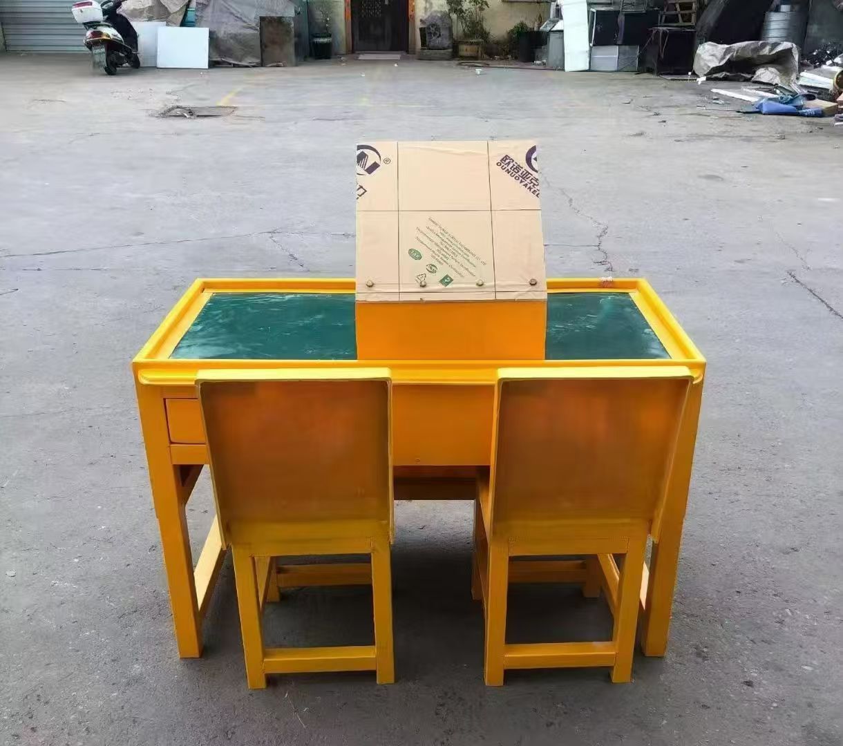 龙州防静电导通桌井下煤矿火工品发放桌：危险品流转的安全守护者